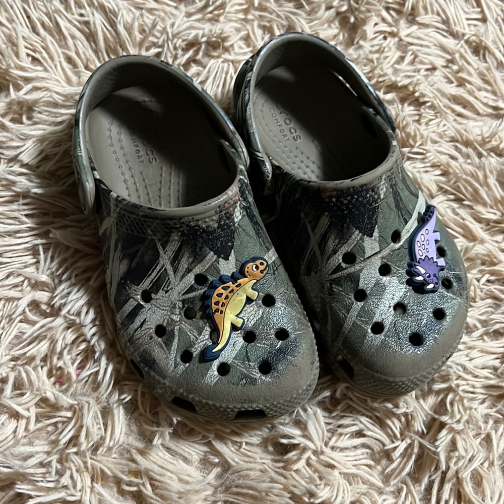 Crocs